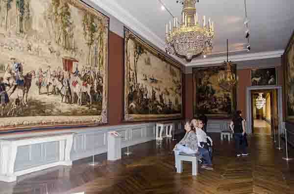 Francia - Compiegne 21 - castillo de Compiegne - La Galeria de las cacerías de Luis XV.jpg